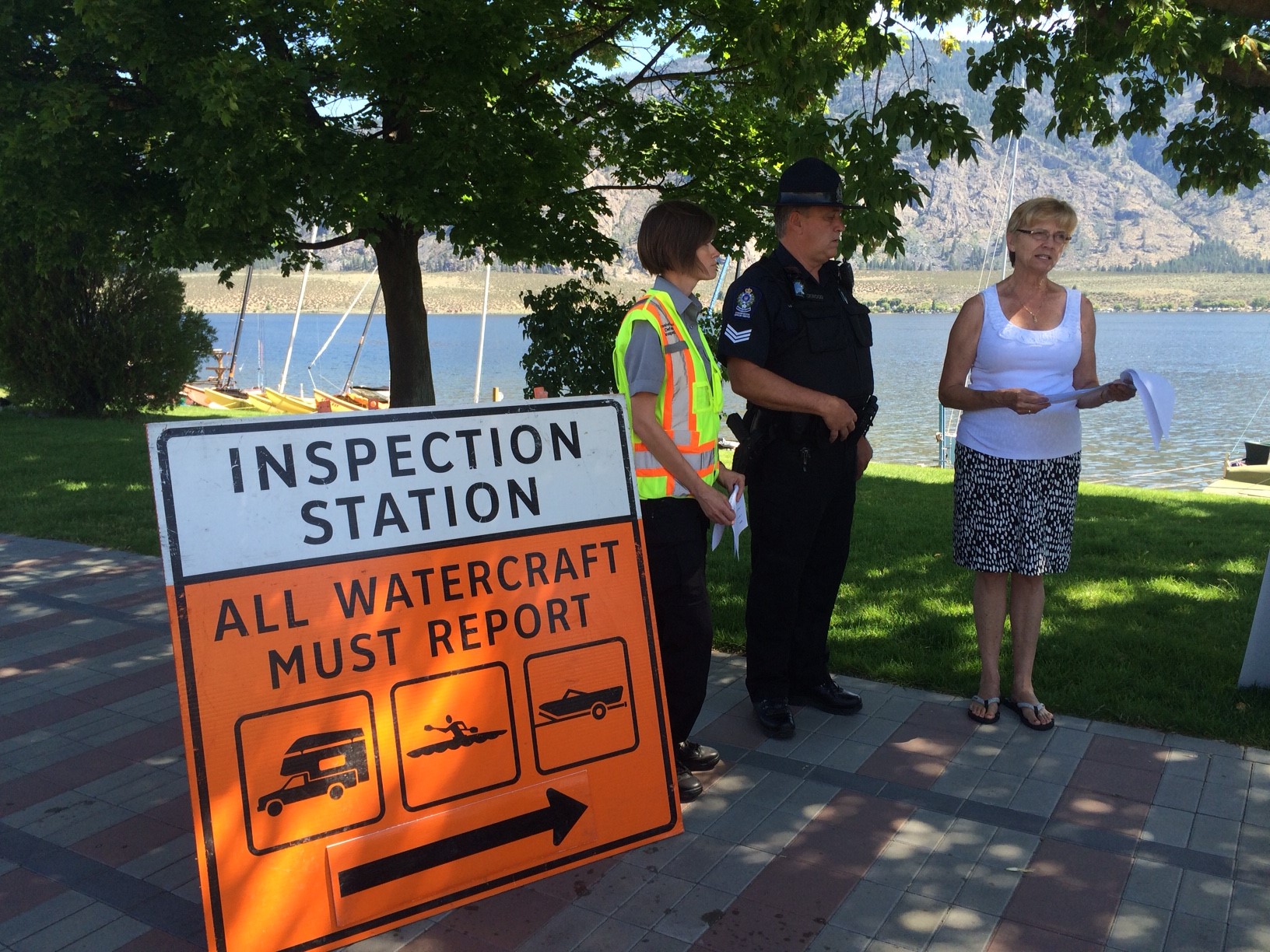 waterchraft-boat-inspection-station-zebra-quagga-mussels-BC-Government-May-14-2020-