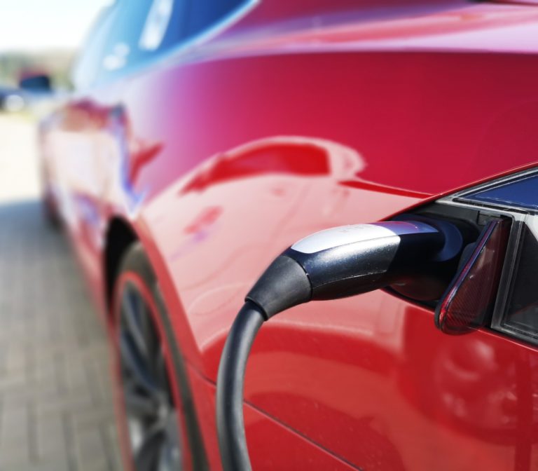 Grand Forks discussing new EV charge station