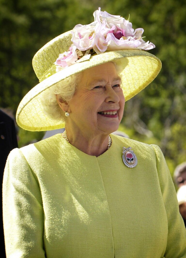 Queen Elizabeth II celebrates Platinum Jubilee Sunday