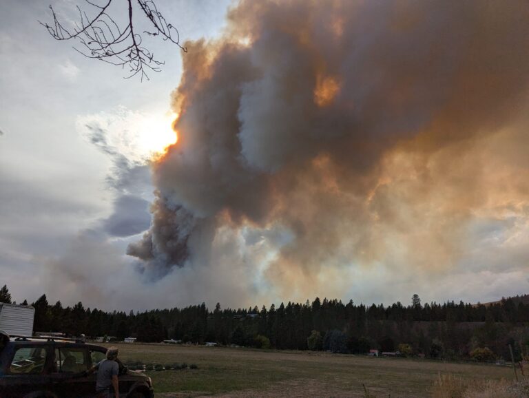 UPDATED: Grand Forks residents concerned with growing fire over the border